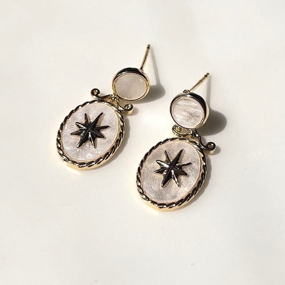 Stunning Star Gem Cz Gold Drop Earrings - Picture 1 of 2